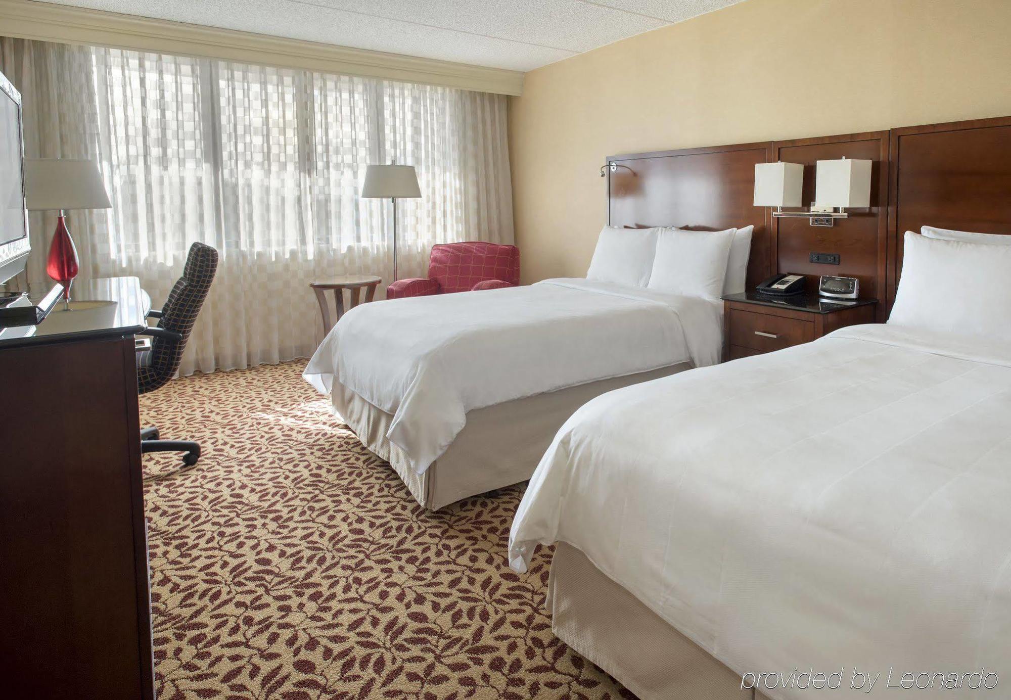 Long Island Marriott Hotel Юниондейл Экстерьер фото